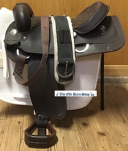 Load image into Gallery viewer, Wintec Western Saddle with Girth